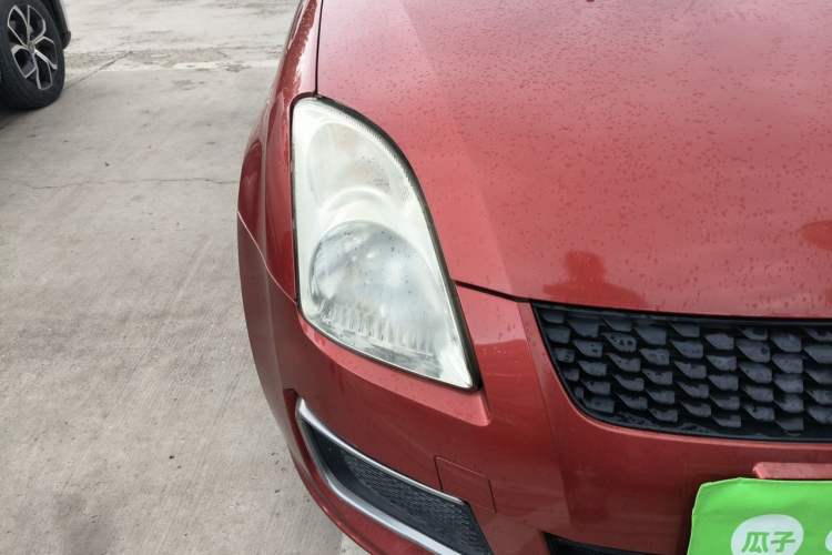 Used Suzuki Swift 2013 1.3L Manual Value Edition Right Front Headlight