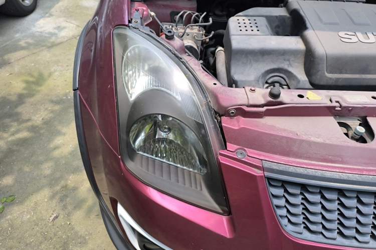 Used Suzuki Swift 2013 1.5L Automatic 20th Anniversary Limited Edition Right Front Headlight
