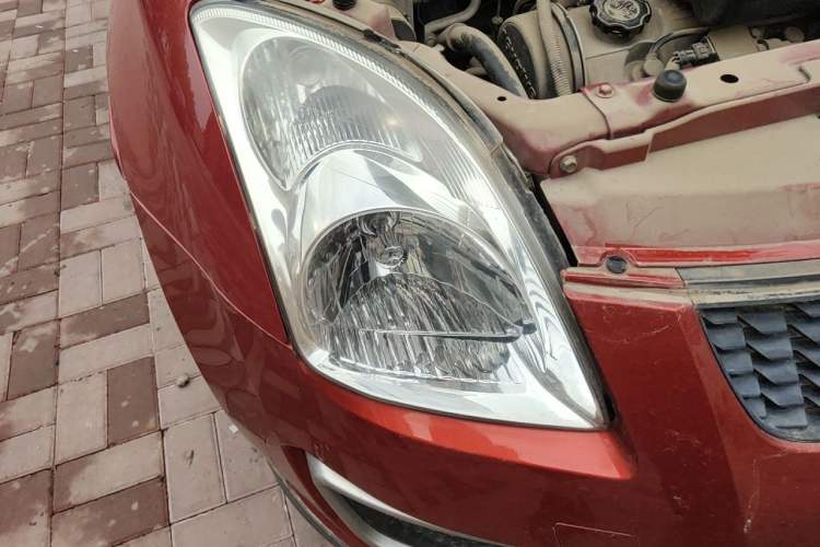 Used Suzuki Swift 2013 1.3L Manual Value Edition Right Front Headlight