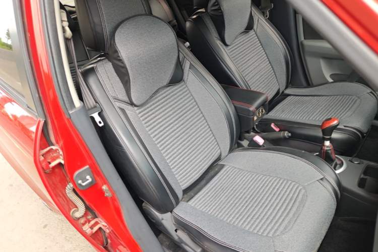 Used Suzuki Swift 2013 1.3L Manual Value Edition Right Front Seat