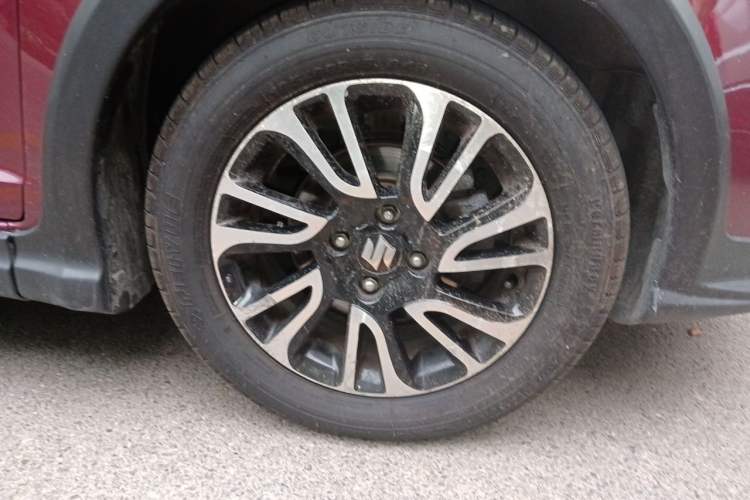 Used Suzuki Swift 2013 1.5L Manual 20th Anniversary Limited Edition Right Front Wheel Hub