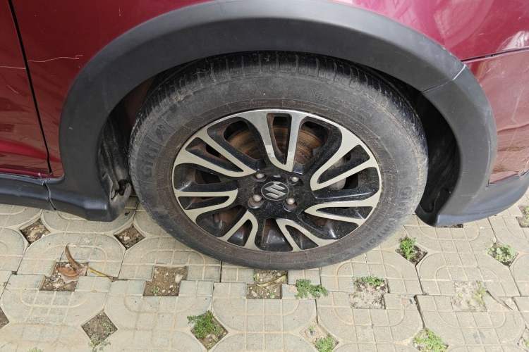 Used Suzuki Swift 2013 1.5L Automatic 20th Anniversary Limited Edition Right Front Wheel Hub