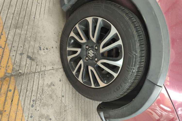 Used Suzuki Swift 2013 1.5L Automatic 20th Anniversary Limited Edition Right Front Wheel Hub