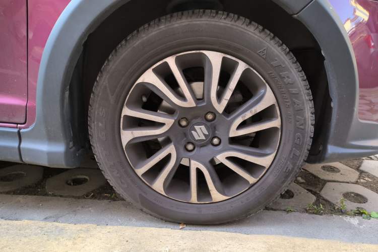 Used Suzuki Swift 2013 1.5L Automatic 20th Anniversary Limited Edition Right Front Wheel Hub