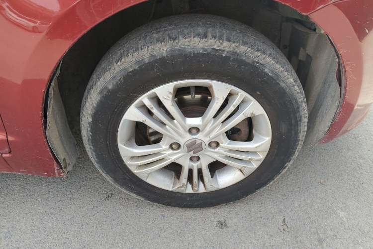 Used Suzuki Swift 2013 1.3L Manual Value Edition Right Front Wheel Hub