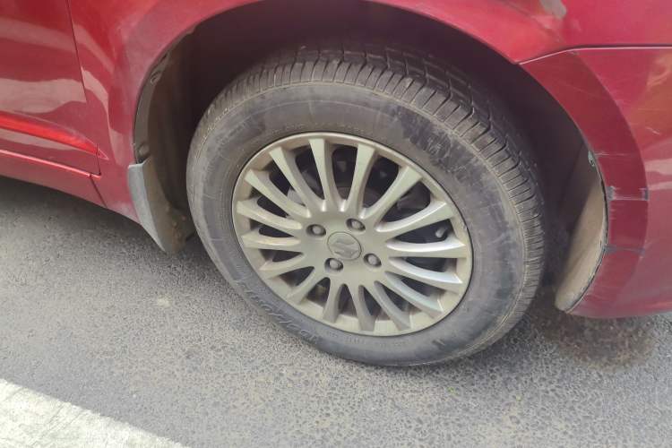 Used Suzuki Swift 2013 1.3L Manual Value Edition Right Front Wheel Hub