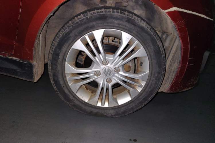 Used Suzuki Swift 2013 1.5L Manual Standard Edition Right Front Wheel Hub