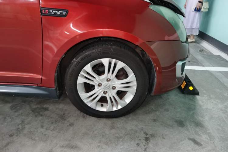 Used Suzuki Swift 2013 1.5L Automatic Standard Edition Right Front Wheel Hub
