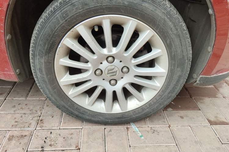 Used Suzuki Swift 2013 1.3L Manual Value Edition Right Front Wheel Hub