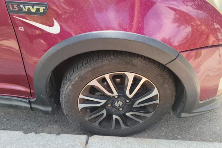Used Suzuki Swift 2013 1.5L Automatic 20th Anniversary Limited Edition Right Front Wheel Hub