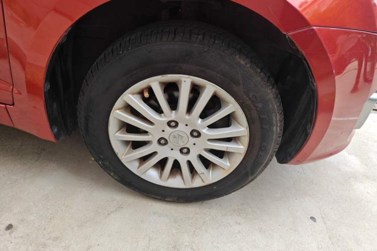 Used Suzuki Swift 2013 1.3L Manual Value Edition Right Front Wheel Hub