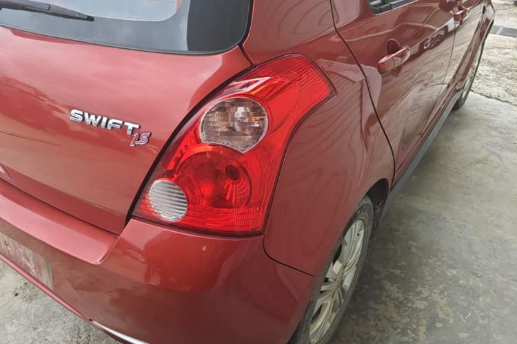Used Suzuki Swift 2013 1.5L Automatic Standard Edition Right Rear Taillight
