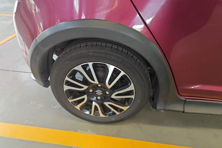 Used Suzuki Swift 2013 1.5L Manual 20th Anniversary Limited Edition Right Rear Wheel Hub