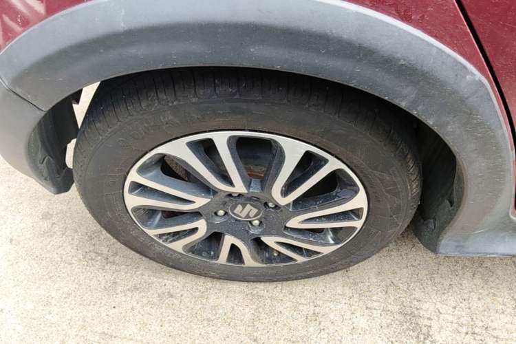 Used Suzuki Swift 2013 1.5L Automatic 20th Anniversary Limited Edition Right Rear Wheel Hub