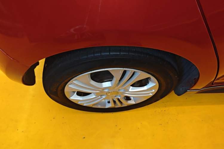 Used Suzuki Swift 2013 1.5L Automatic Standard Edition Right Rear Wheel Hub