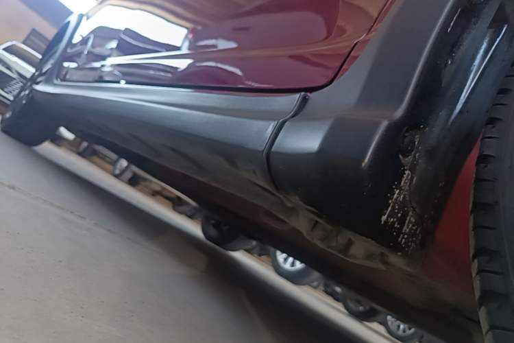 Used Suzuki Swift 2013 1.5L Automatic 20th Anniversary Limited Edition Right Side Sill