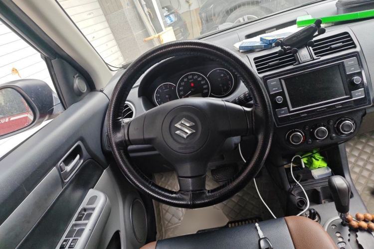 Used Suzuki Swift 2013 1.5L Automatic Standard Edition Steering Wheel