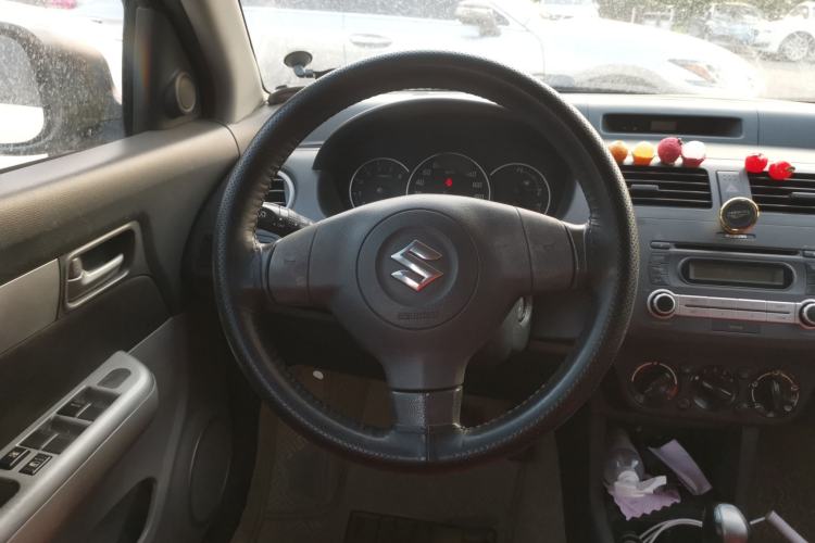Used Suzuki Swift 2013 1.5L Automatic Standard Edition Steering Wheel
