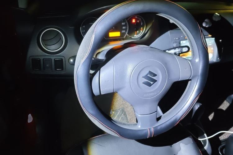 Used Suzuki Swift 2013 1.5L Automatic Standard Edition Steering Wheel