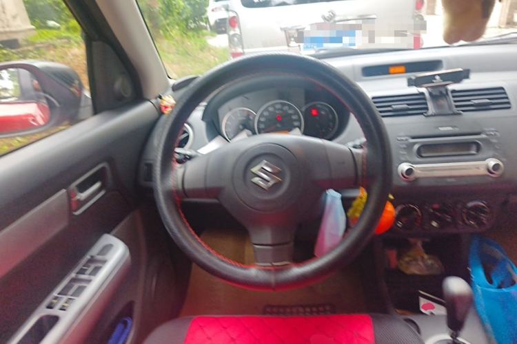 Used Suzuki Swift 2013 1.5L Automatic Standard Edition Steering Wheel