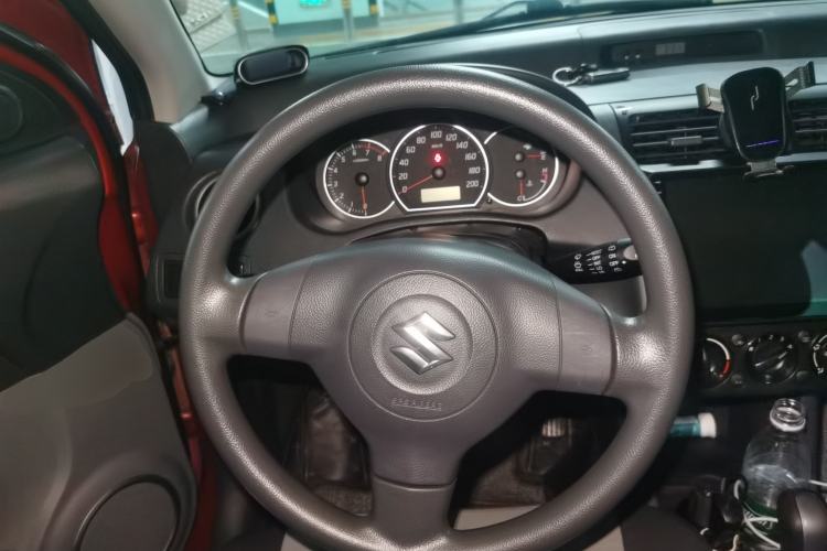 Used Suzuki Swift 2013 1.5L Automatic Standard Edition Steering Wheel