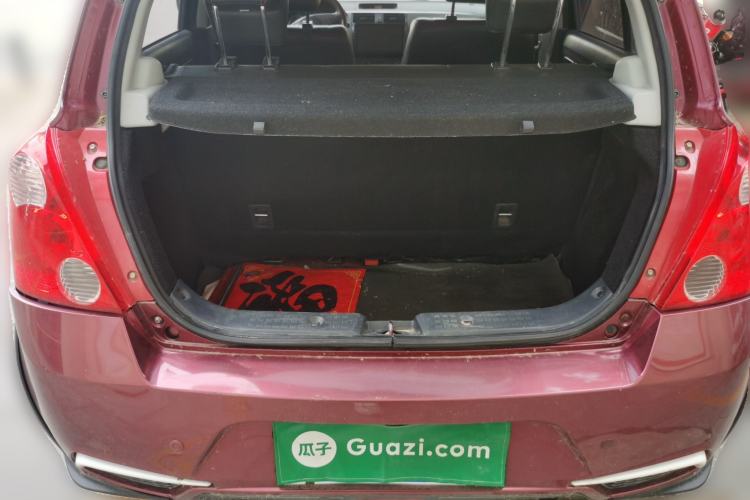 Used Suzuki Swift 2013 1.5L Automatic Standard Edition Trunk