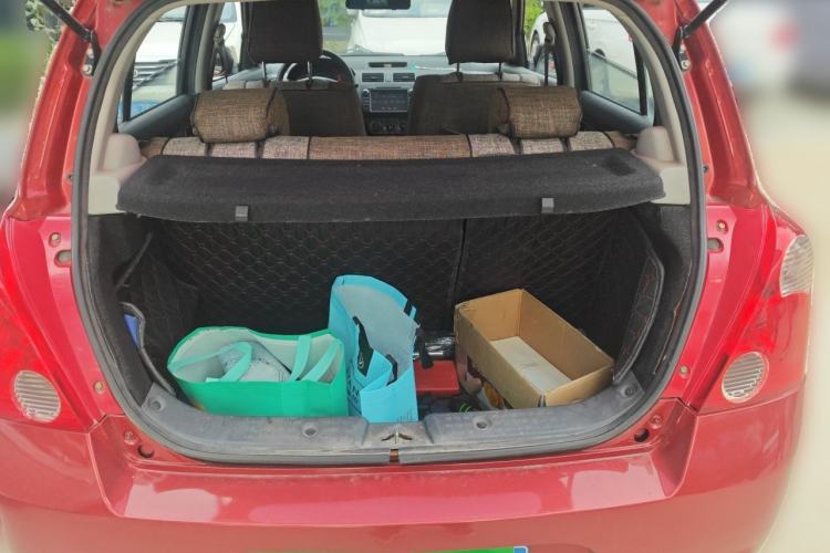 Used Suzuki Swift 2013 1.5L Manual Standard Edition Trunk
