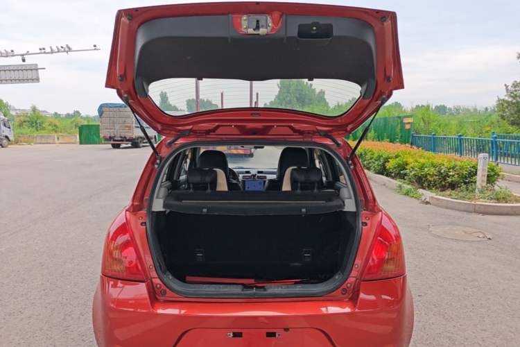 Used Suzuki Swift 2013 1.3L Manual Value Edition Trunk