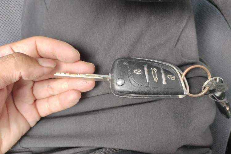 Used Suzuki Swift 2013 1.5L Automatic Sport Edition Vehicle Key
