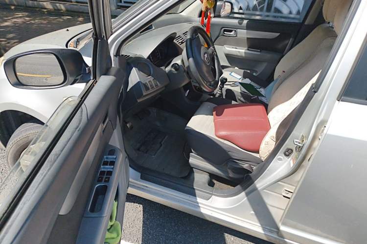 Used Suzuki Swift 2013 1.3L Manual Value Edition Driver Seat
