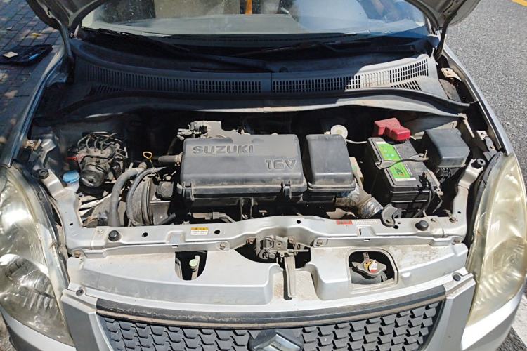 Used Suzuki Swift 2013 1.3L Manual Value Edition Engine Bay