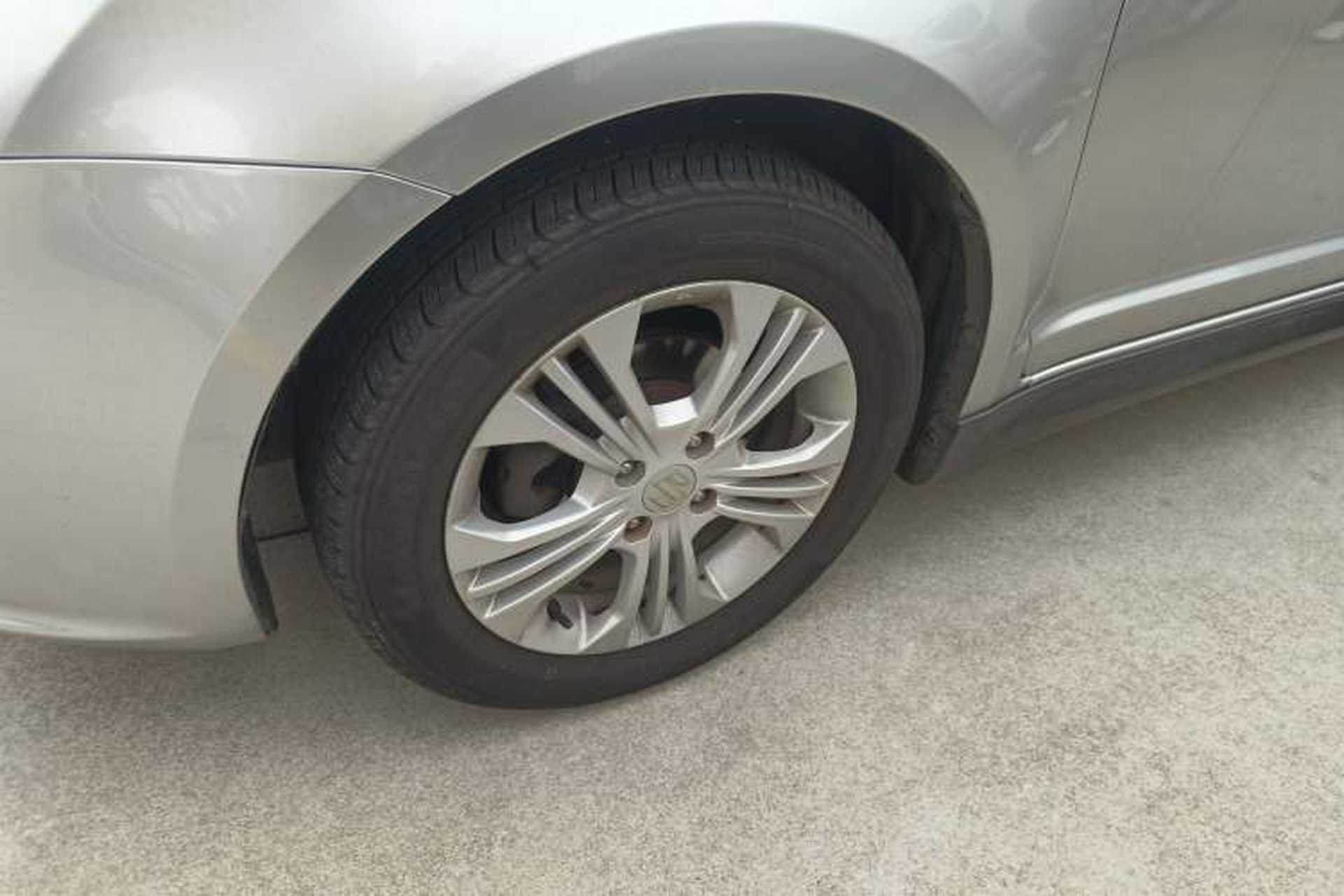 Used Suzuki Swift 2013 1.5L Manual Standard Edition Left Front Wheel Hub