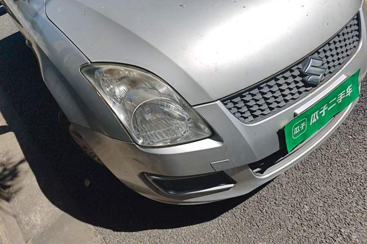 Used Suzuki Swift 2013 1.3L Manual Value Edition Right Front Headlight