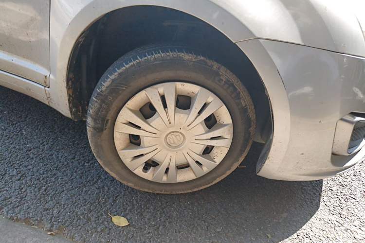 Used Suzuki Swift 2013 1.3L Manual Value Edition Right Front Wheel Hub