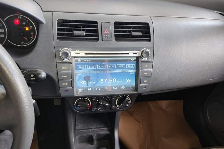 Used Suzuki Swift 2013 1.5L Automatic Standard Edition Audio And AC Panel