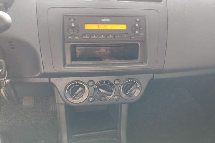 Used Suzuki Swift 2013 1.3L Manual Value Edition Audio And AC Panel