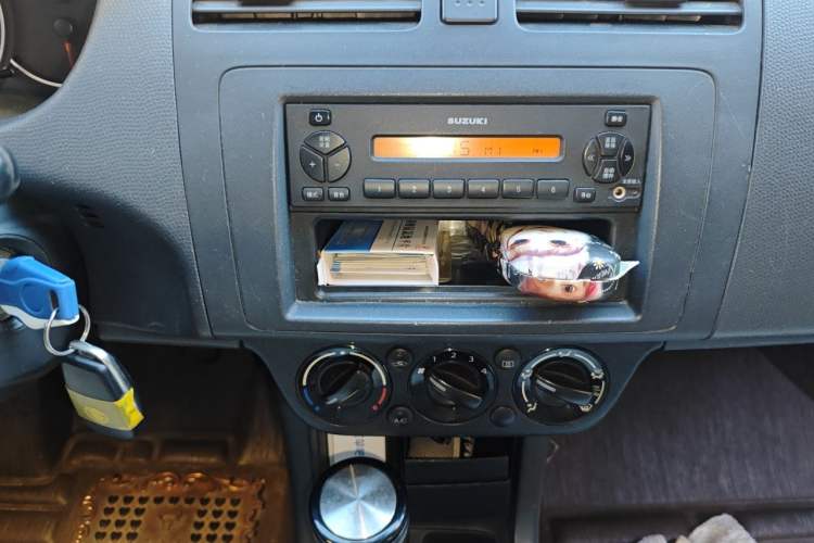 Used Suzuki Swift 2013 1.3L Manual Value Edition Audio And AC Panel