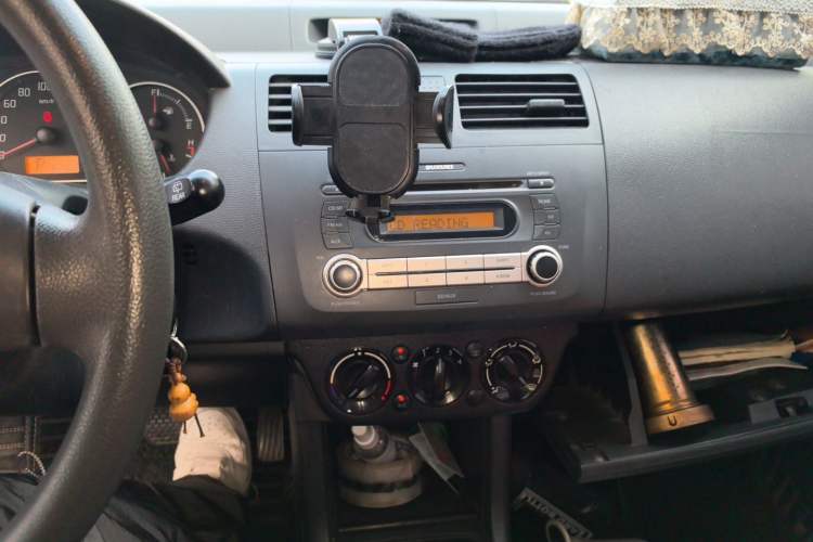 Used Suzuki Swift 2013 1.5L Automatic Standard Edition Audio And AC Panel