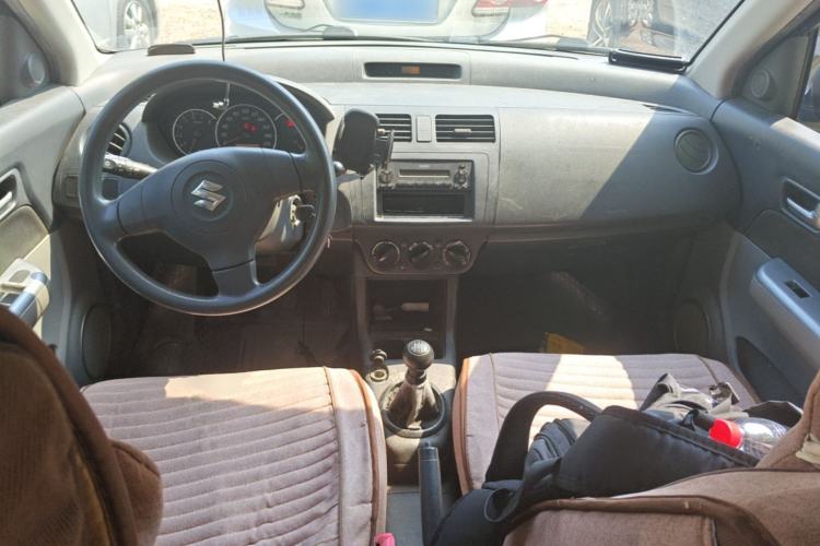 Used Suzuki Swift 2013 1.3L Manual Value Edition Center Console
