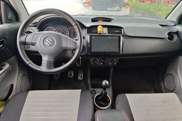 Used Suzuki Swift 2013 1.5L Manual Standard Edition Center Console