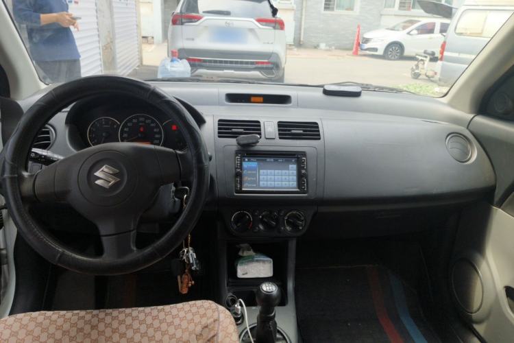 Used Suzuki Swift 2013 1.3L Manual Value Edition Center Console