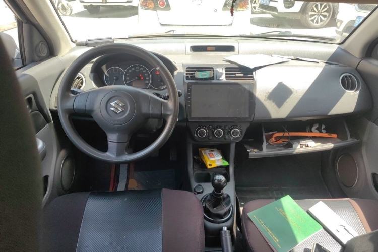 Used Suzuki Swift 2013 1.5L Manual Standard Edition Center Console