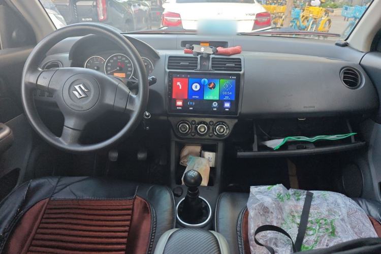 Used Suzuki Swift 2013 1.3L Manual Value Edition Center Console