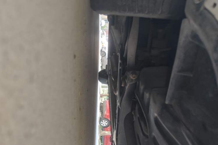 Used Suzuki Swift 2013 1.3L Manual Value Edition Chassis Front Right