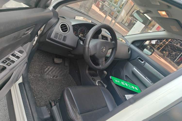 Used Suzuki Swift 2013 1.5L Automatic Standard Edition Driver Seat