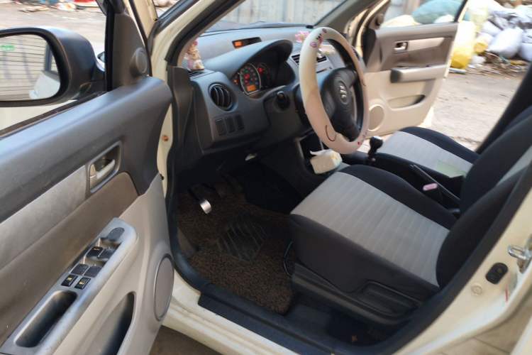 Used Suzuki Swift 2013 1.3L Manual Value Edition Driver Seat