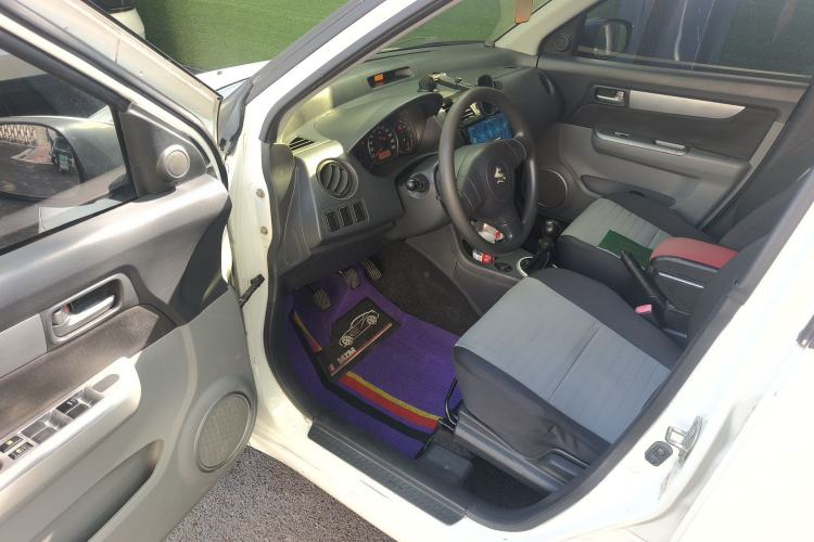 Used Suzuki Swift 2013 1.3L Manual Value Edition Driver Seat