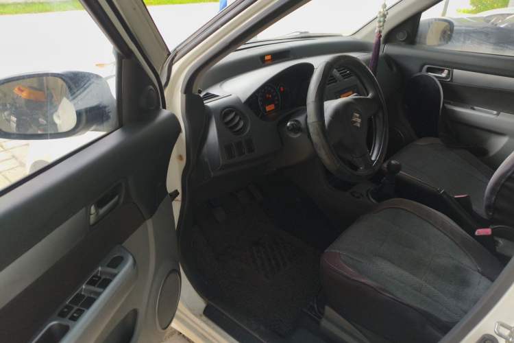 Used Suzuki Swift 2013 1.3L Manual Value Edition Driver Seat