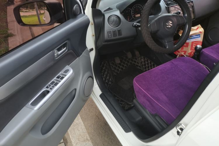 Used Suzuki Swift 2013 1.3L Manual Value Edition Driver Seat