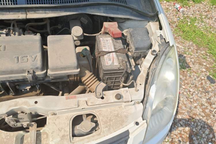 Used Suzuki Swift 2013 1.3L Manual Value Edition Engine Bay Left